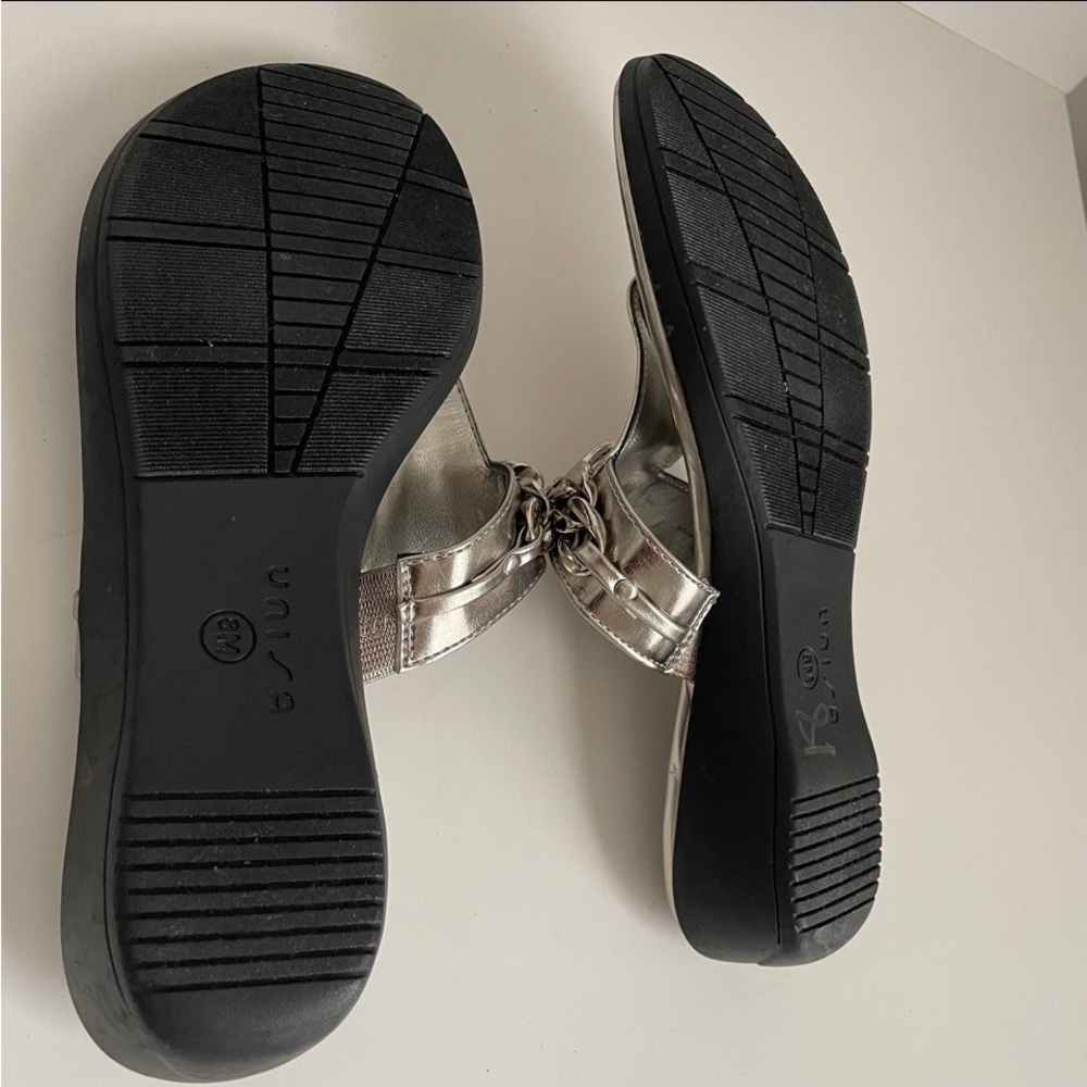 UNISA Silver Fancy Sandal For Women.Size8. - Picture 9 of 10